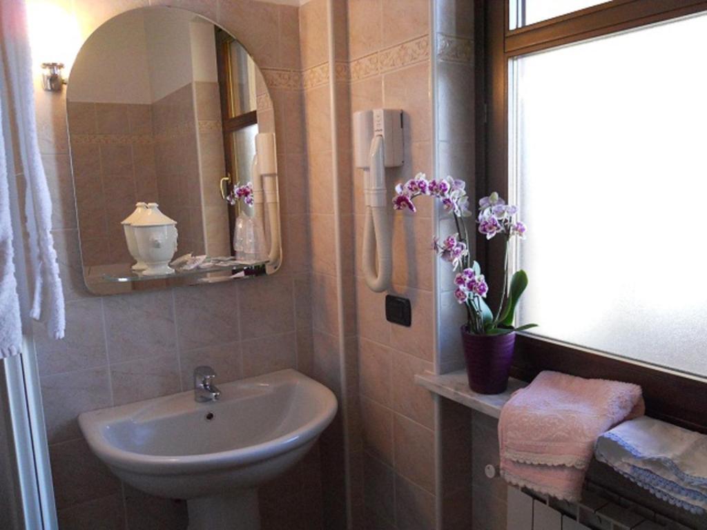 La Cascina Di Villa Due Narzole Pokój zdjęcie