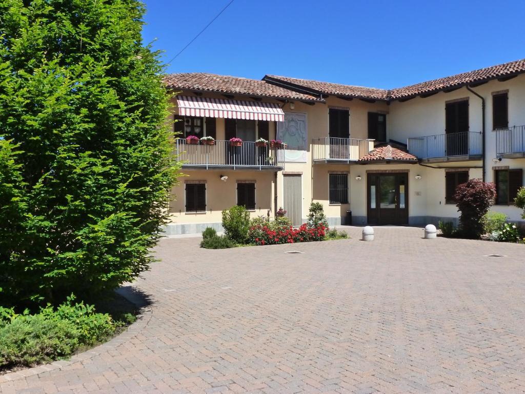 La Cascina Di Villa Due Narzole Zewnętrze zdjęcie